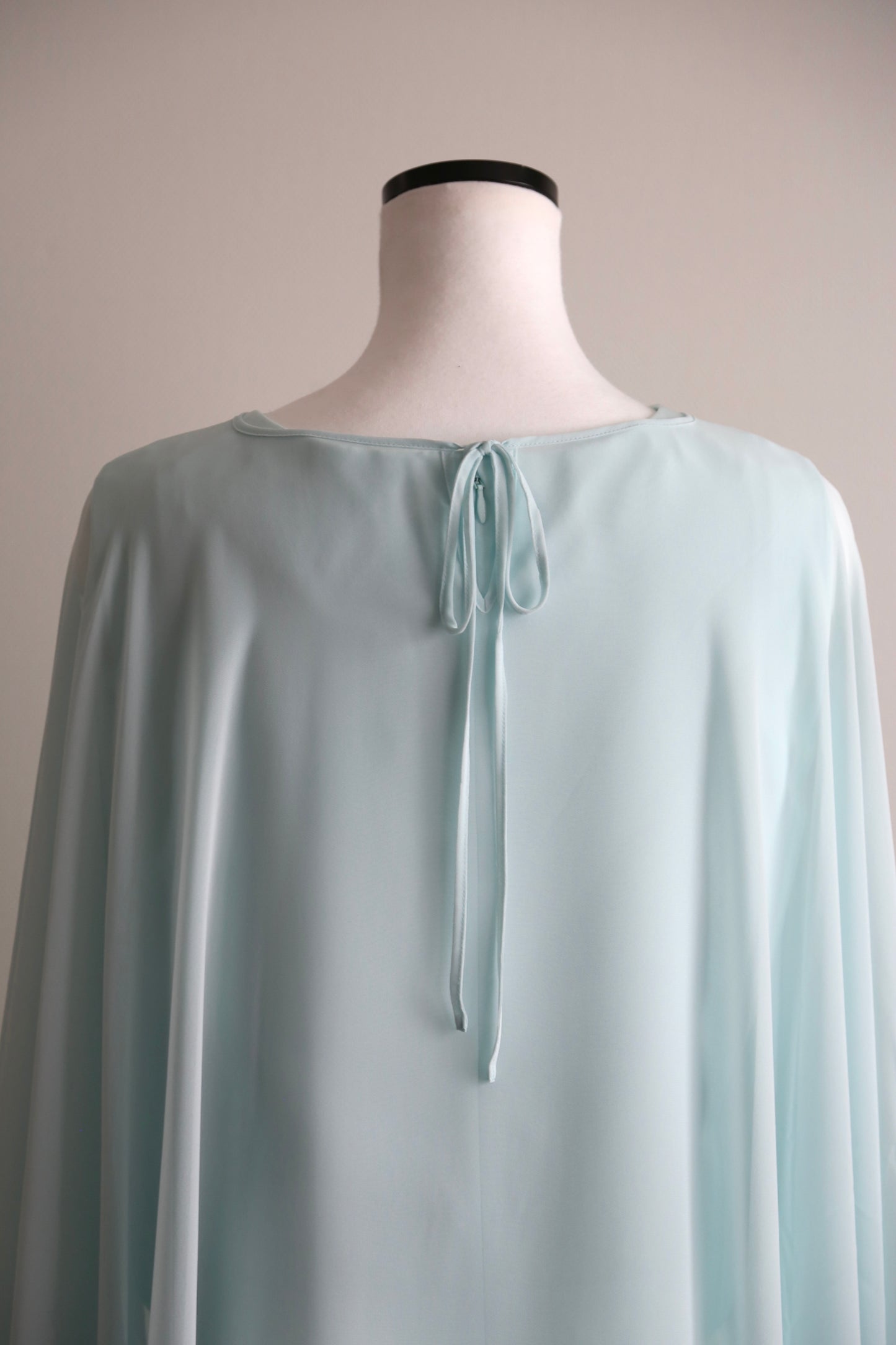 Plume cape Logo top (mint green)