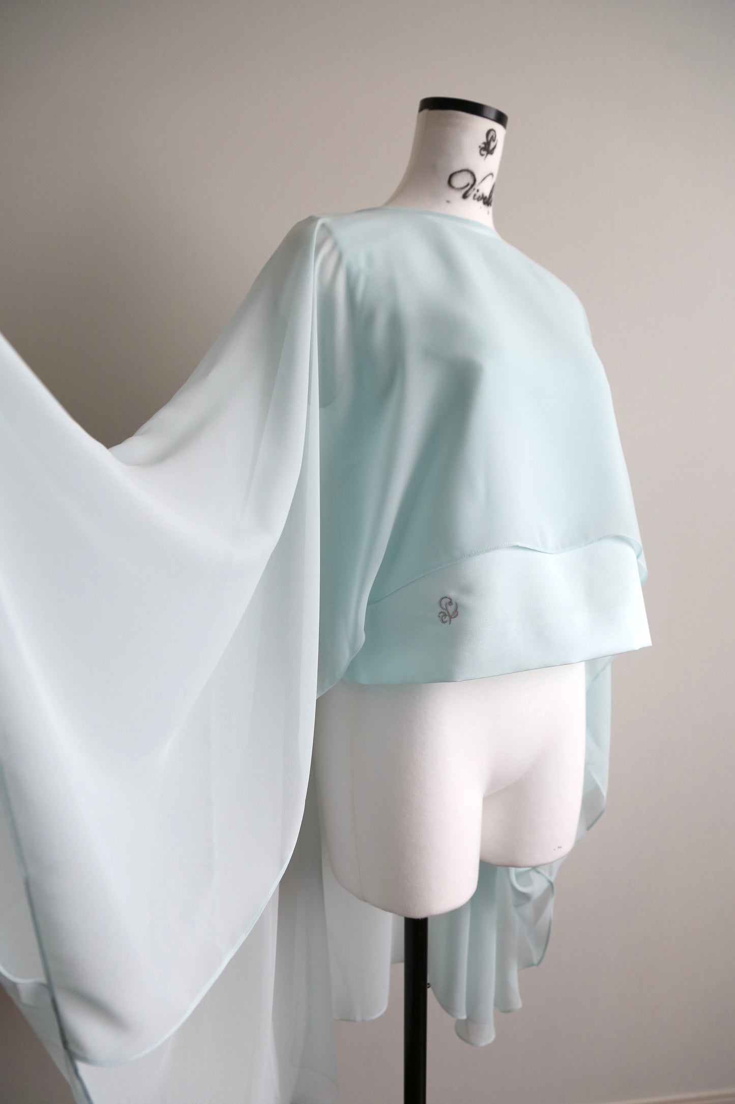 Plume cape Logo top (mint green)