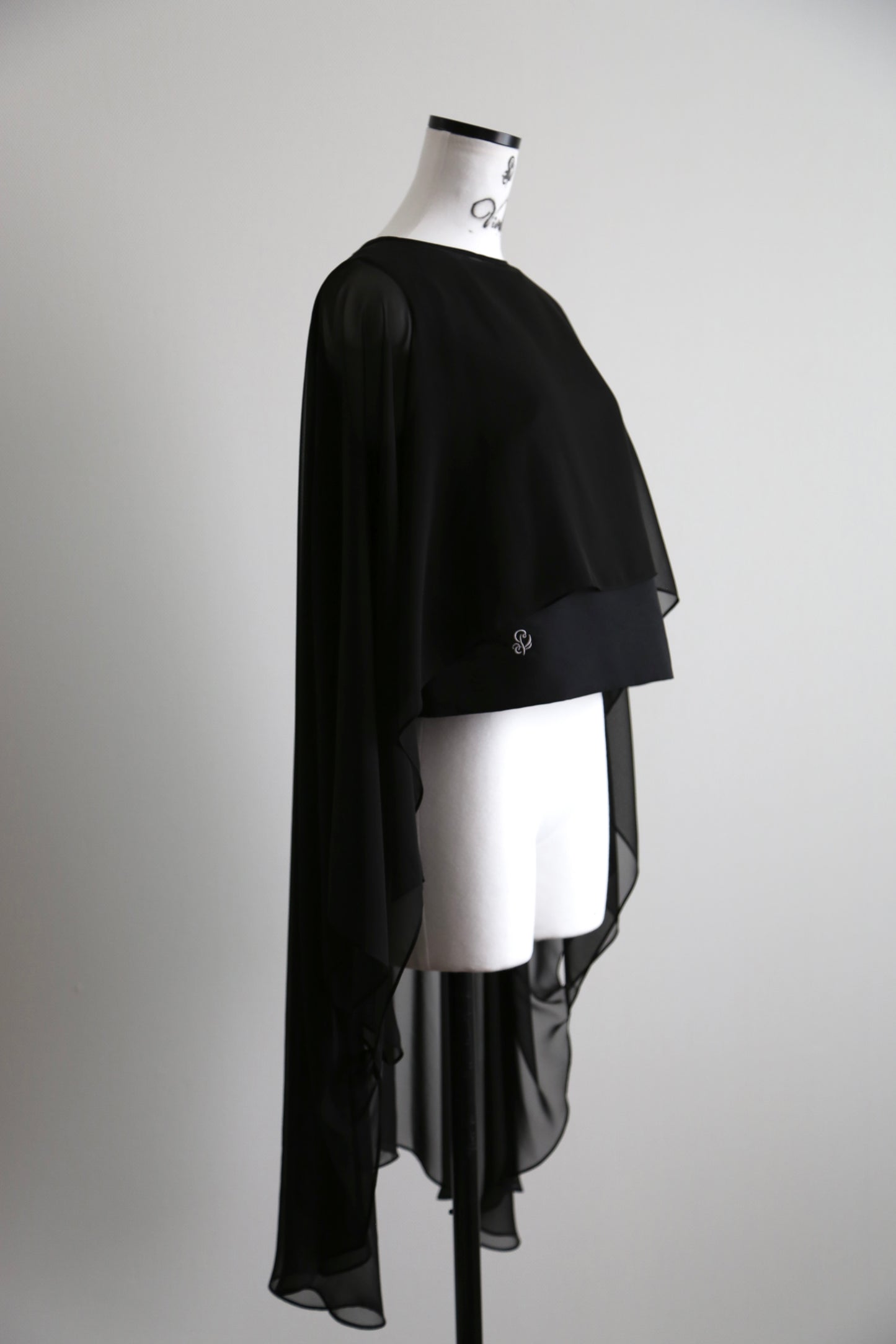 Plume cape Logo top (black)