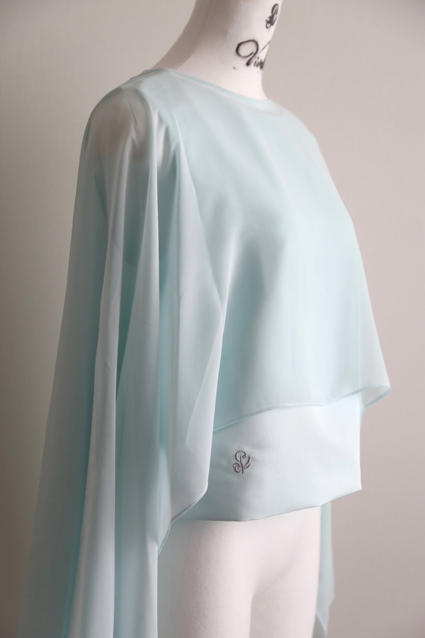 Plume cape Logo top (mint green)