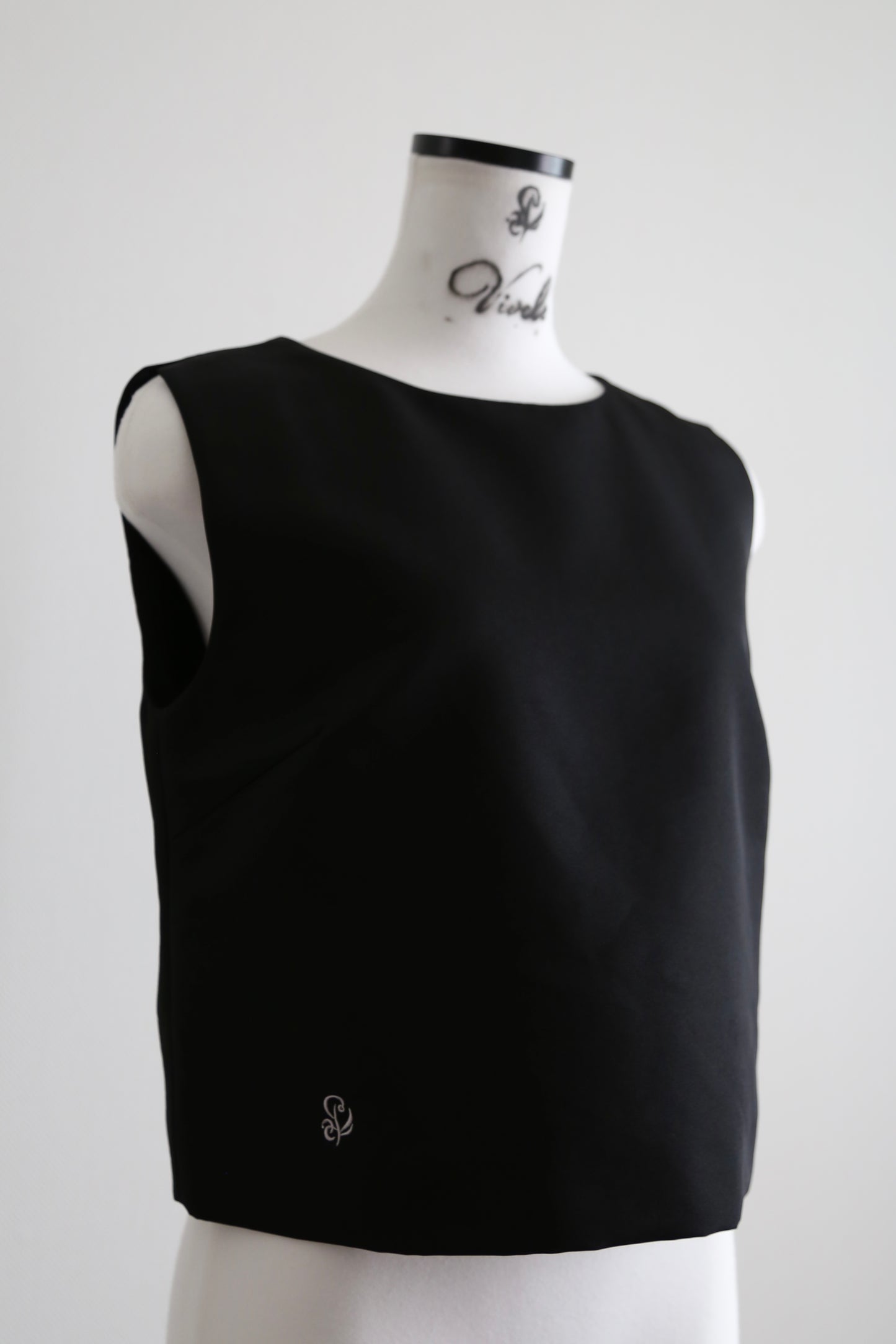 Plume cape Logo top (black)
