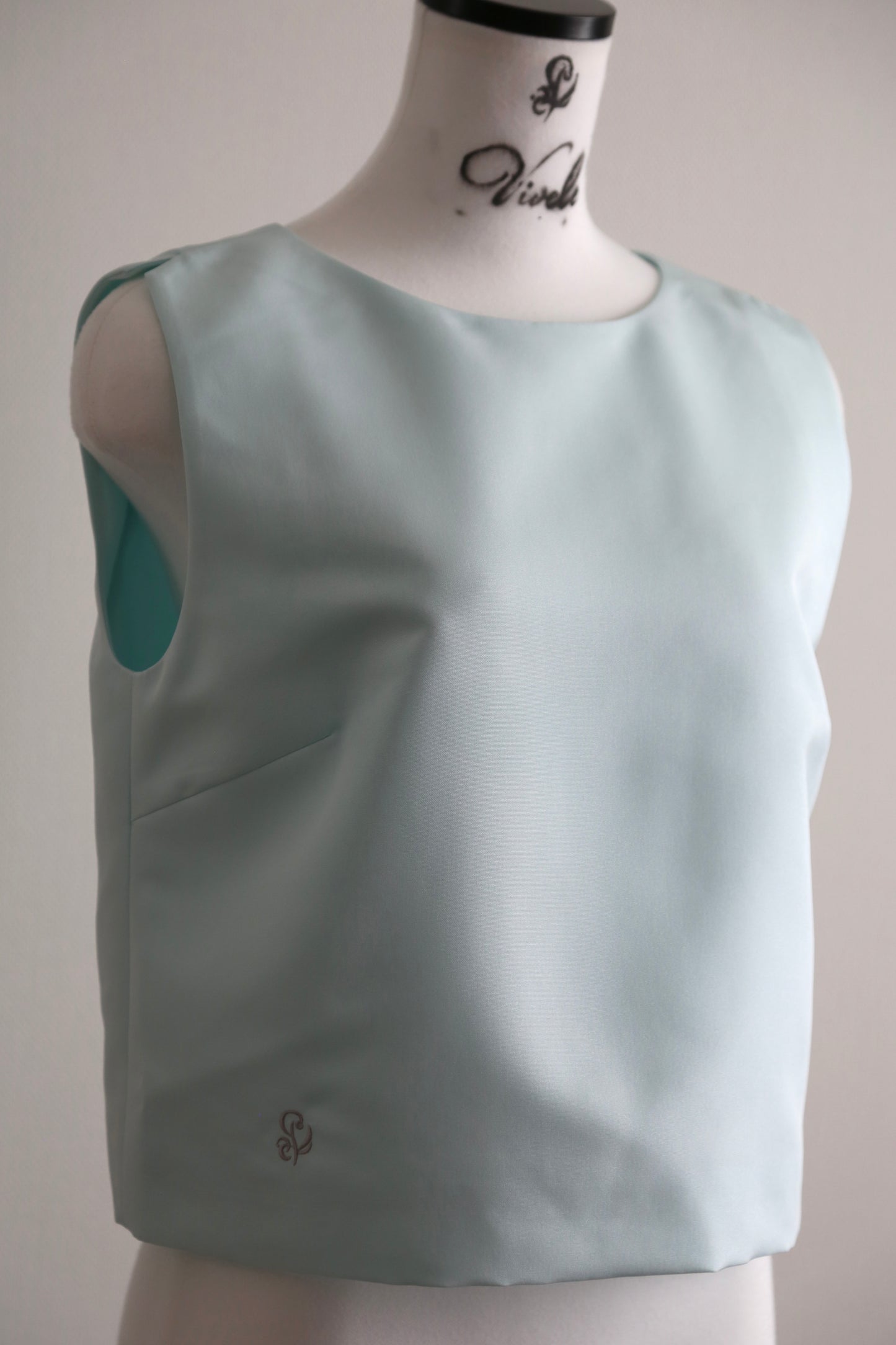 Plume cape Logo top (mint green)
