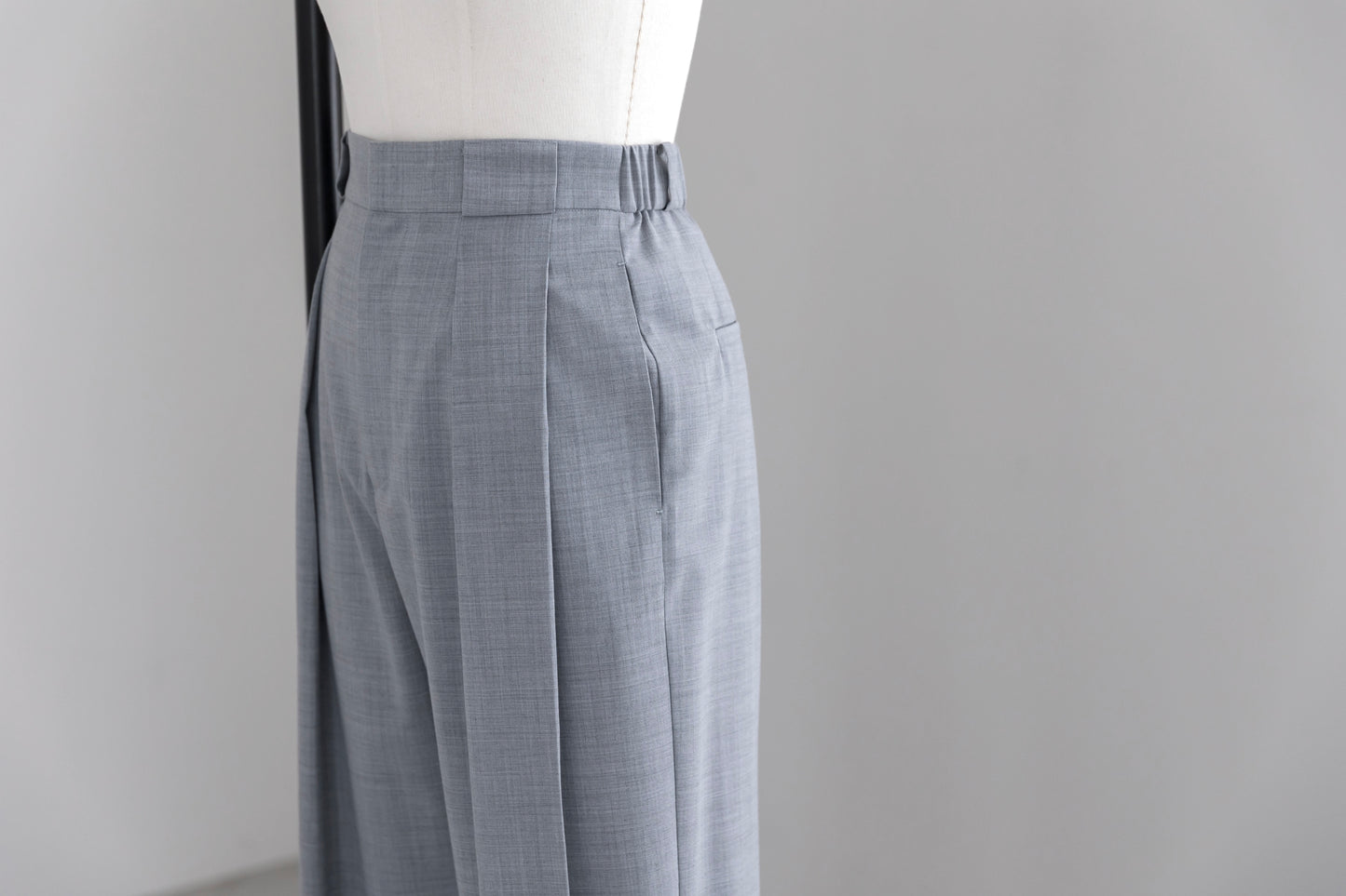 ligne pants (gris clair）