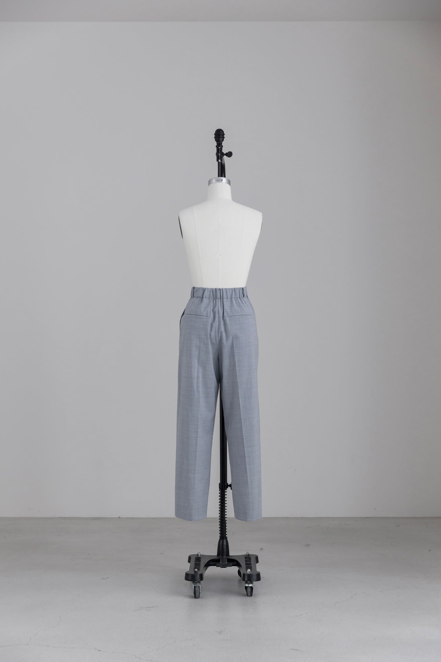 ligne pants (gris clair）