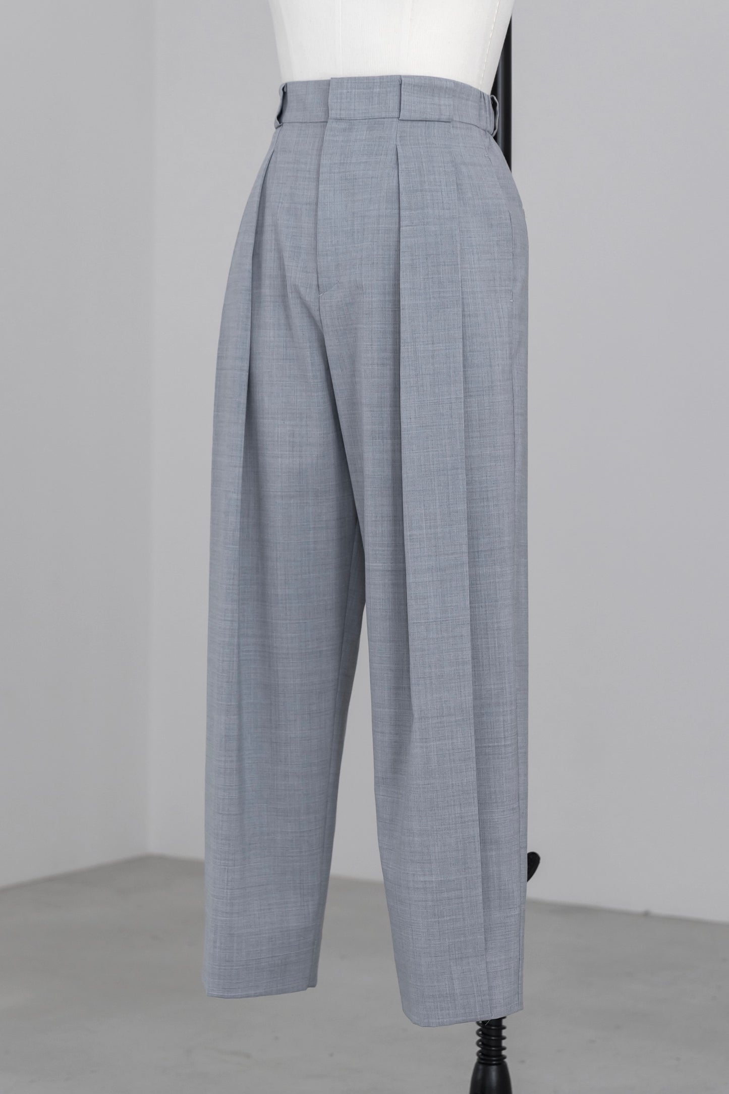 ligne pants (gris clair）