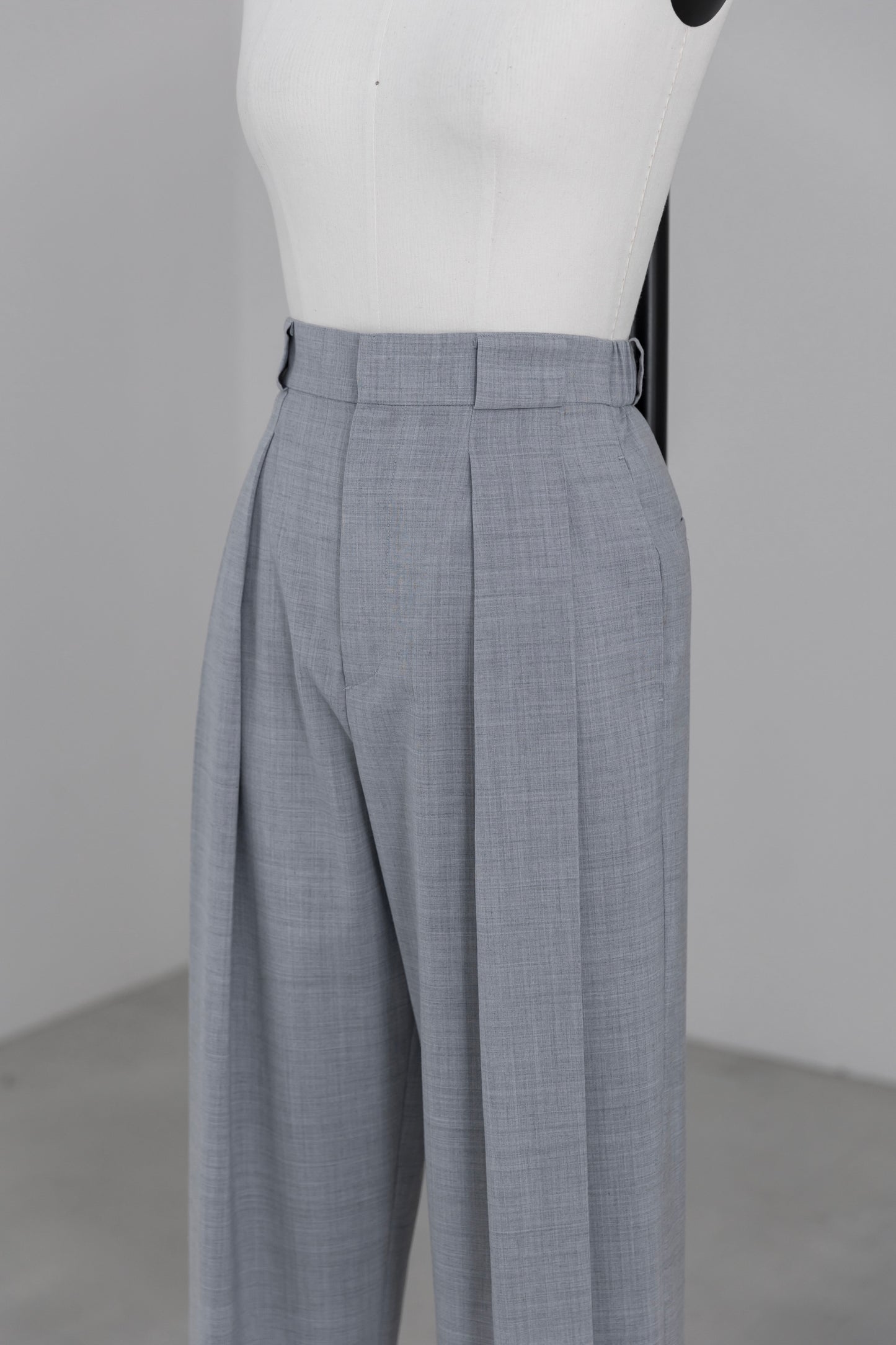 ligne pants (gris clair）