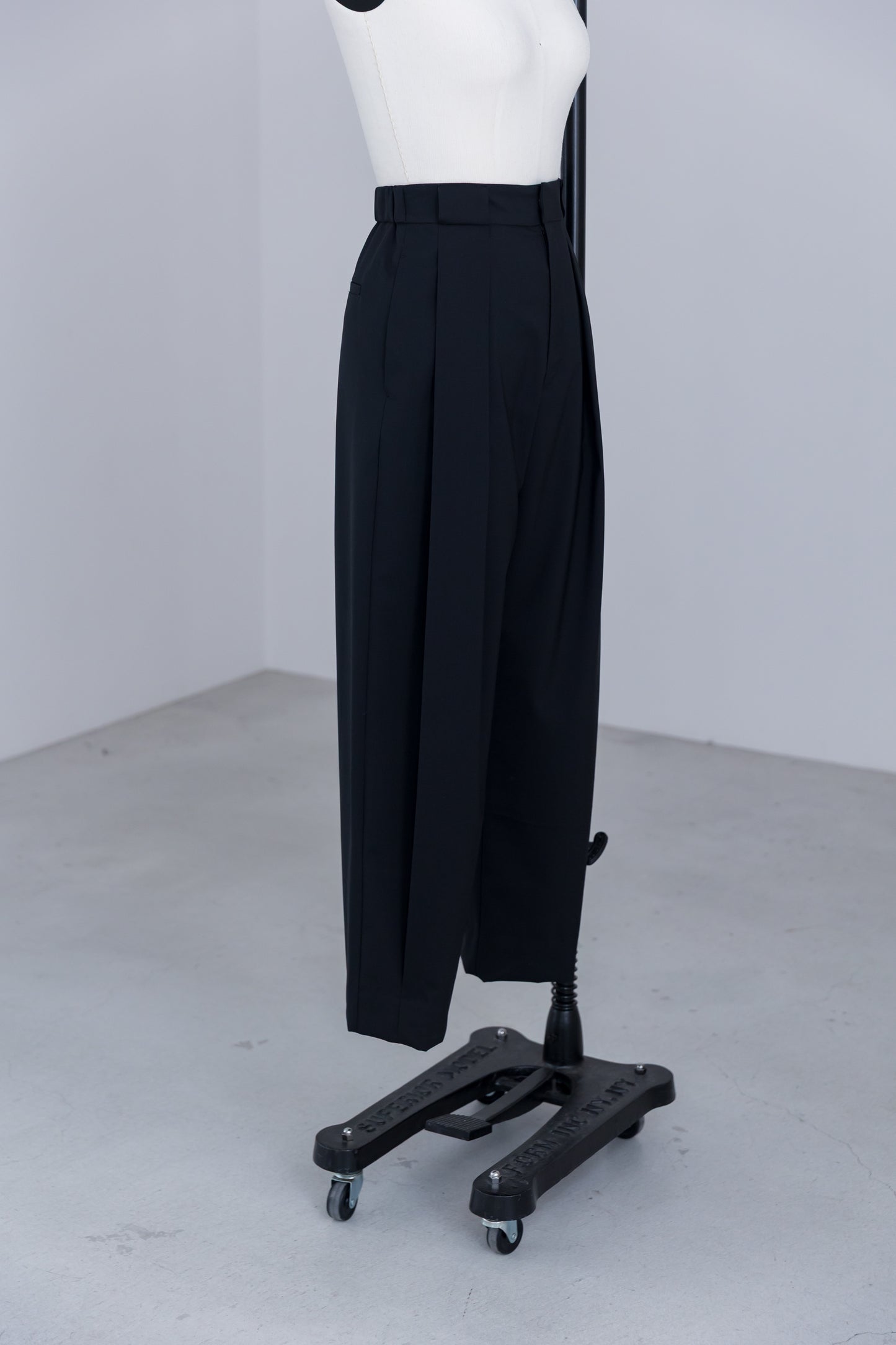 ligne pants (noir）