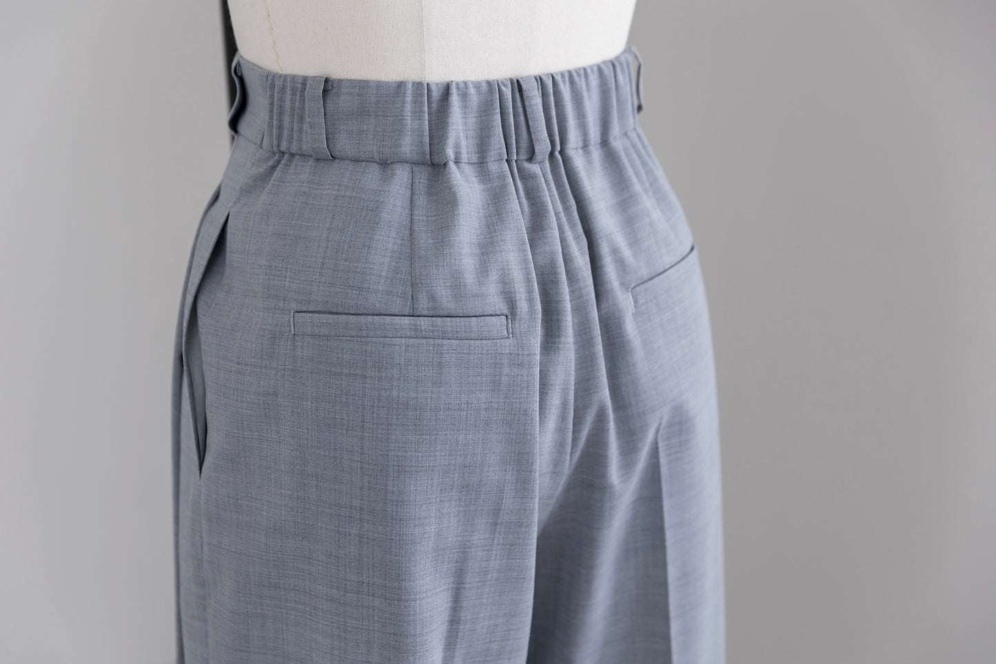 ligne pants (gris clair）
